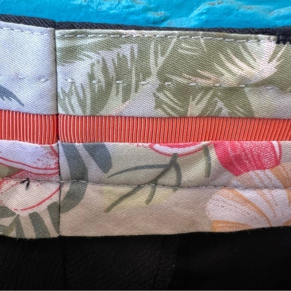 TOMMY BAHAMA SILK COTTON TROUSER SHORTS SIZE 33 - Picture 4 of 9